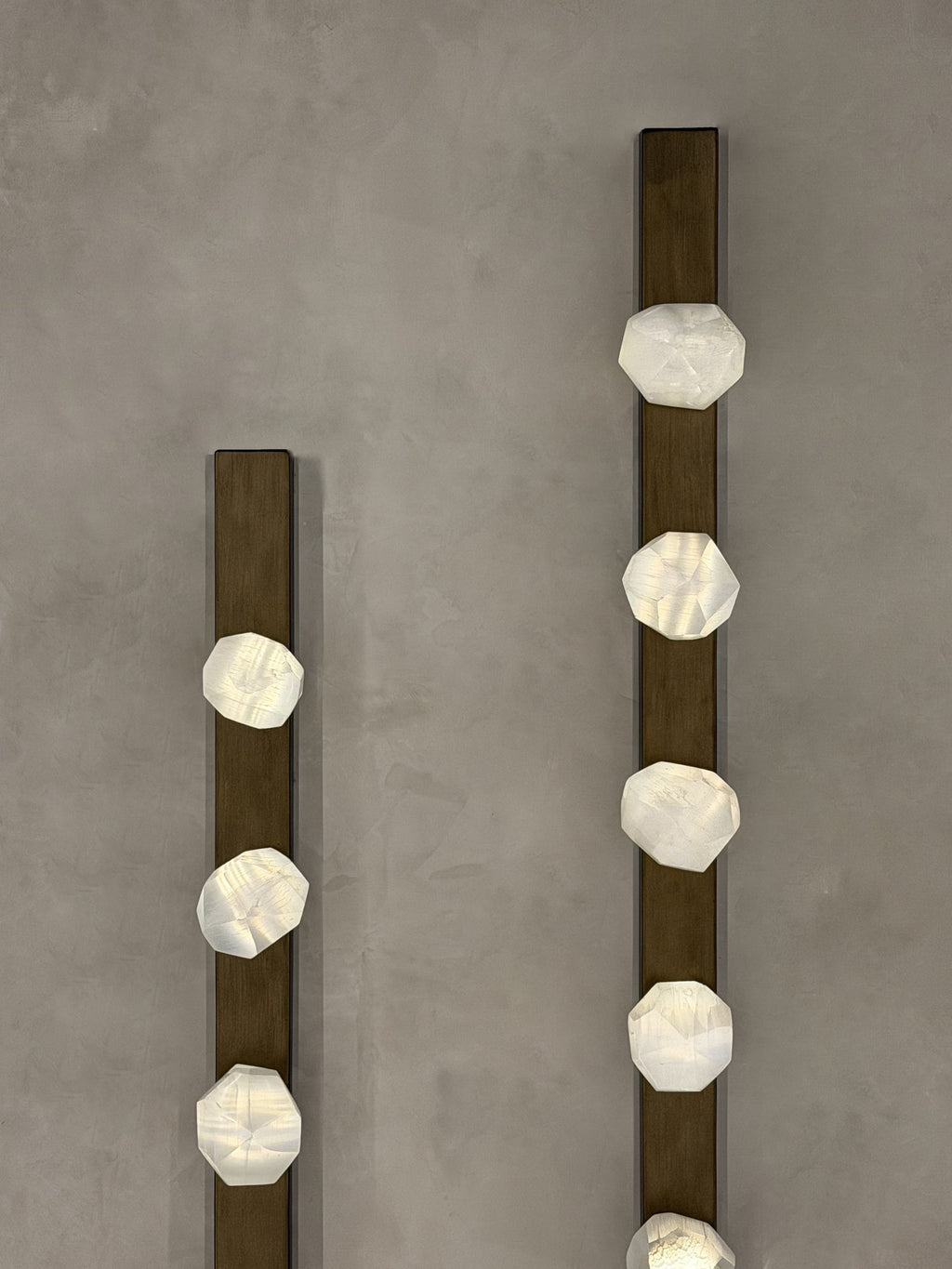 Helion Wall III