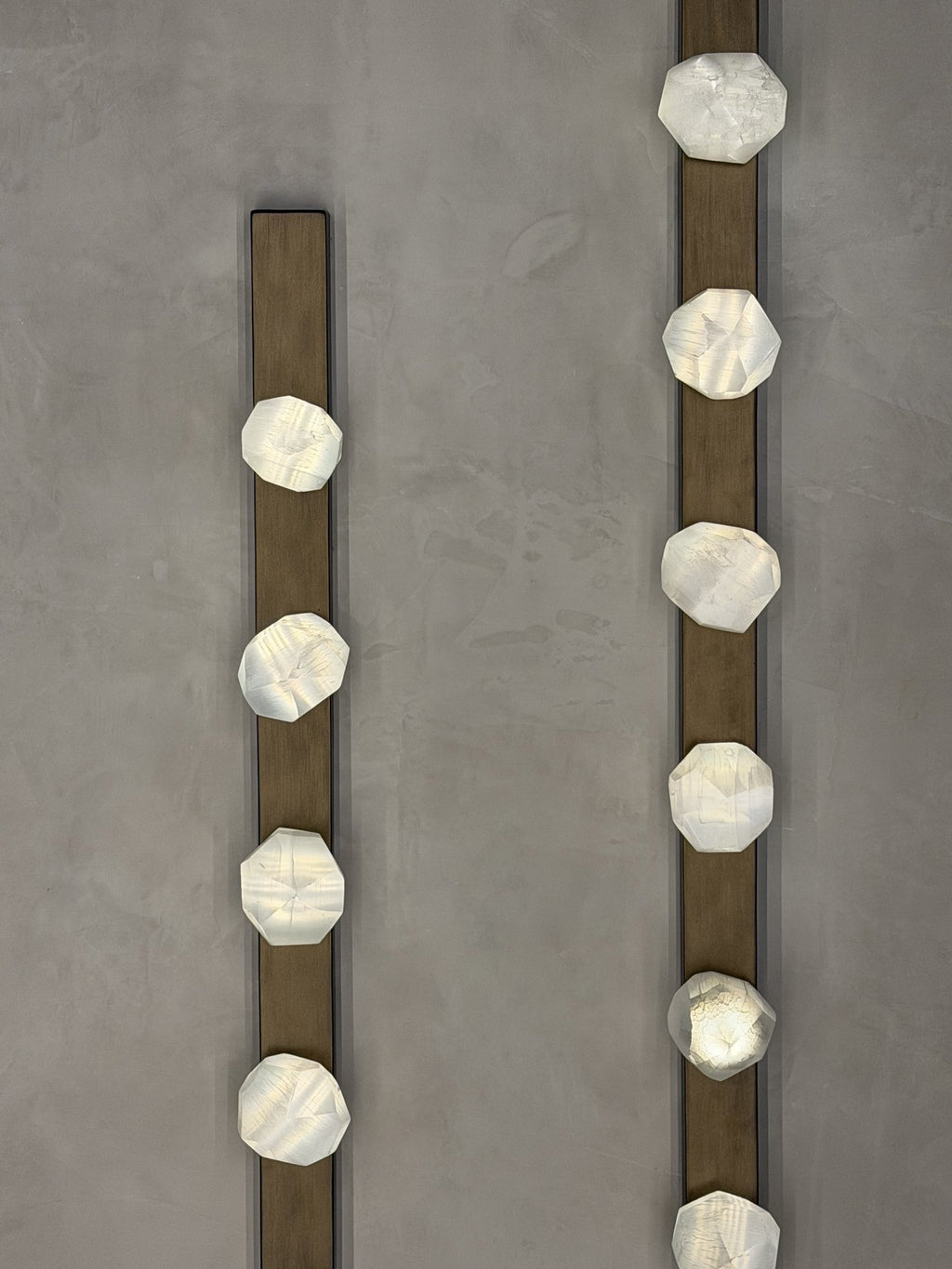 Helion Wall III